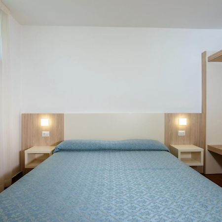 Residence Elle San Benedetto del Tronto Buitenkant foto