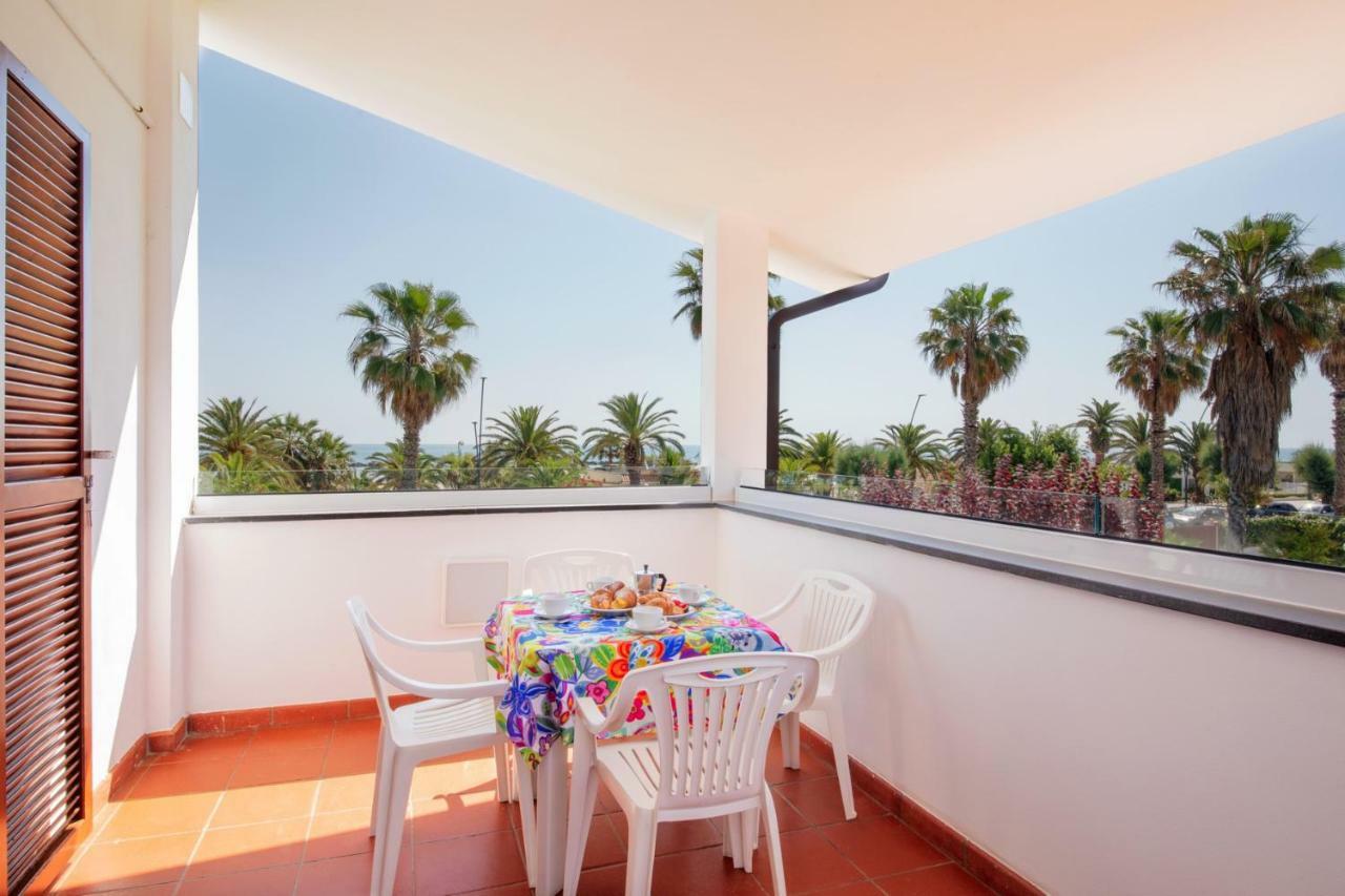 Residence Elle San Benedetto del Tronto Buitenkant foto