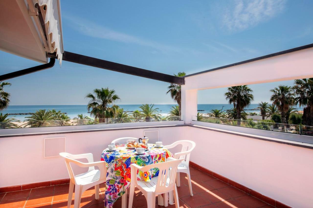 Residence Elle San Benedetto del Tronto Buitenkant foto